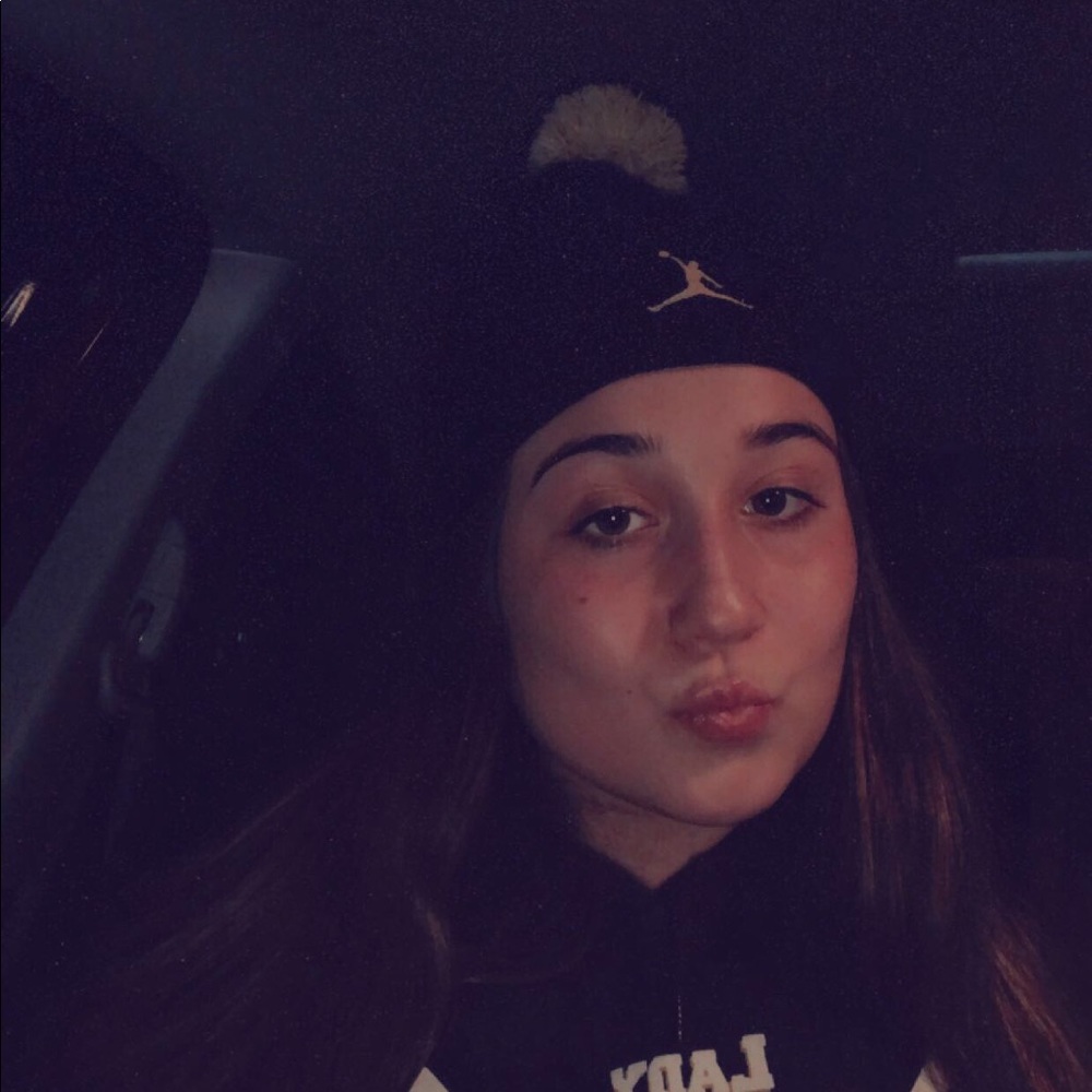 Meet your Posher, Rachel